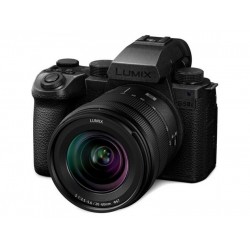 Panasonic S5 + 20-60mm F/3.5-5.6